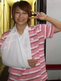 After a clavicle fracture you will need to keep your arm supported in a sling for a few weeks, taking it out only to do your rehab exercises After a clavicle fracture you will need to keep your arm supported in a sling for a few weeks, taking it out only to do your rehab exercises