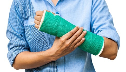 Smith's Fracture Wrist: A type of distal radius fracture. Common causes, symptoms, diagnosis and treatment of Smith Fracture